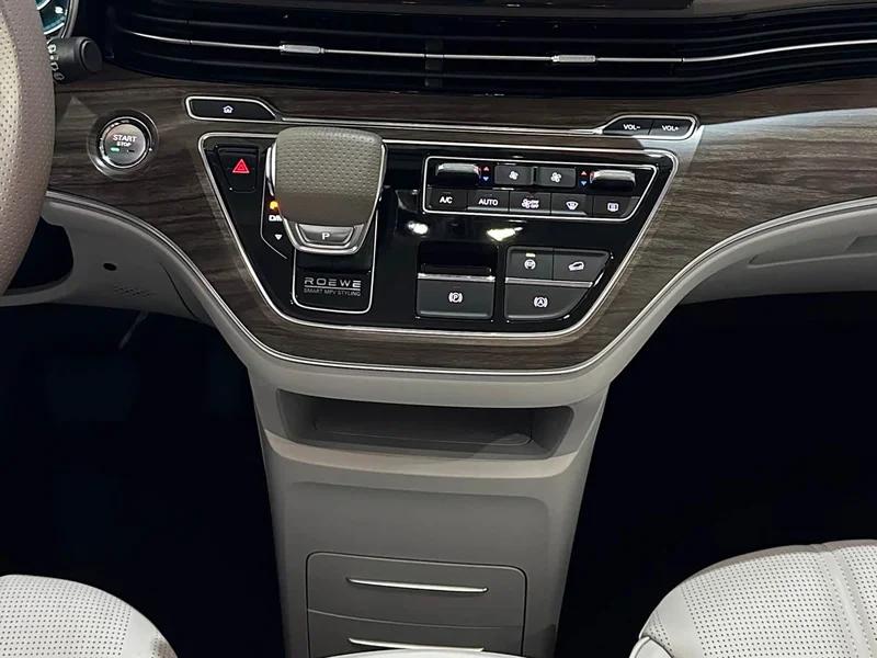 Roewe iMAX8 — фото 14