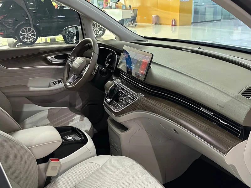 Roewe iMAX8 — фото 22