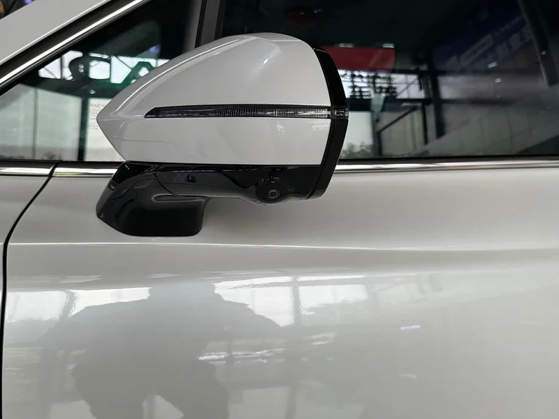 Roewe iMAX8 — фото 5