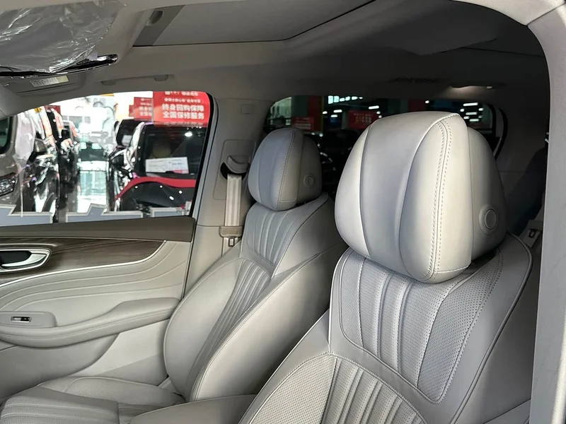 Roewe iMAX8 — фото 8