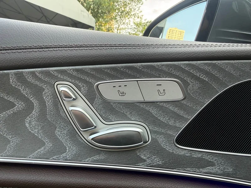 Mercedes-Benz CLS — фото 13