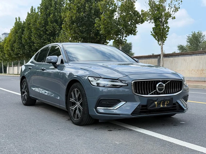 Volvo S60 — фото 3