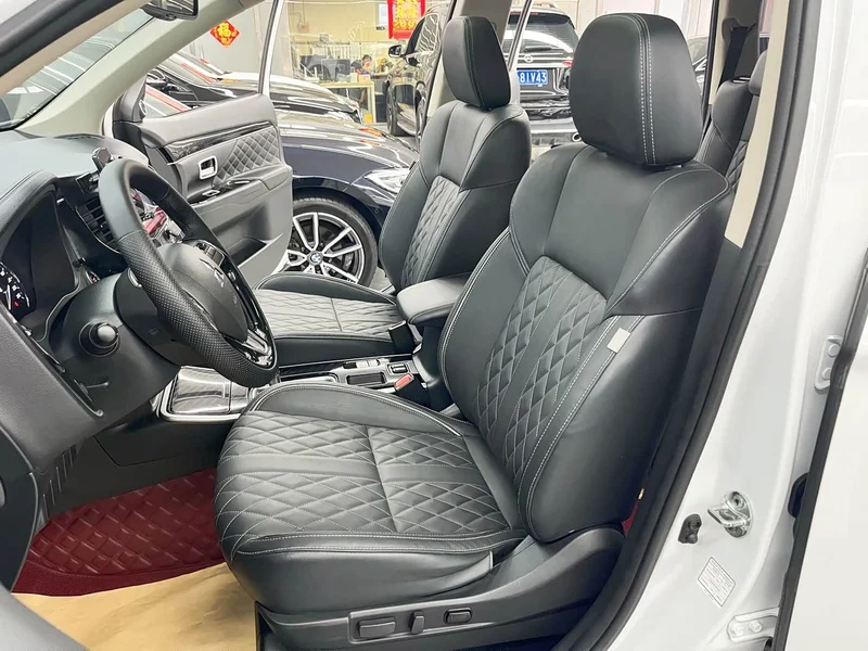 Mitsubishi Outlander — фото 13