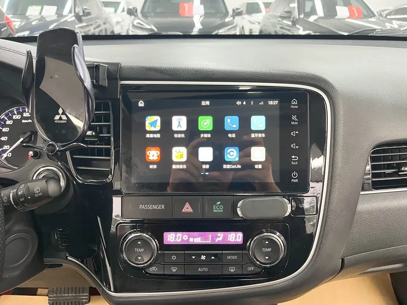Mitsubishi Outlander — фото 15