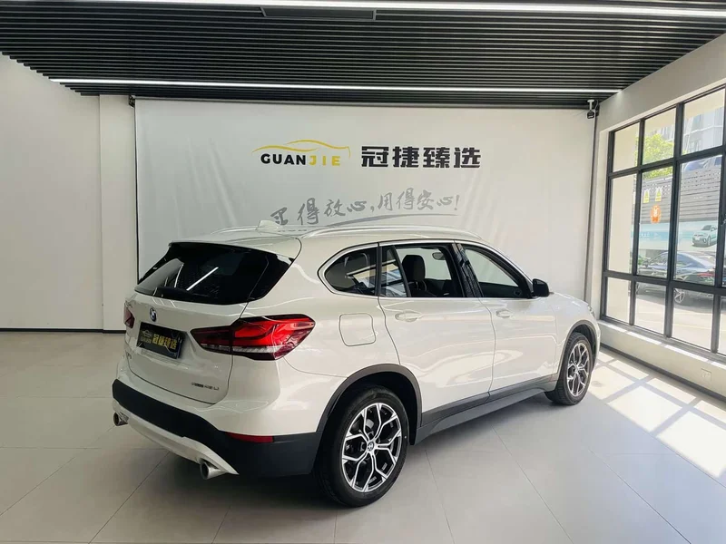 BMW X1 — фото 16
