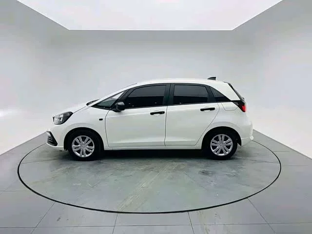 Honda Fit — фото 4