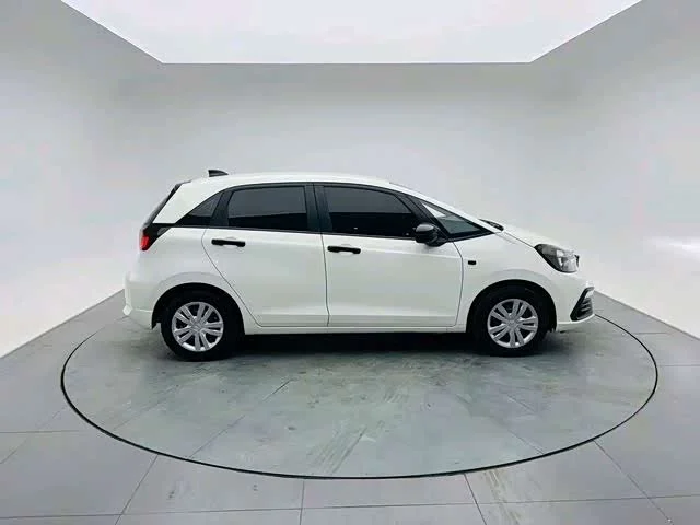 Honda Fit — фото 6