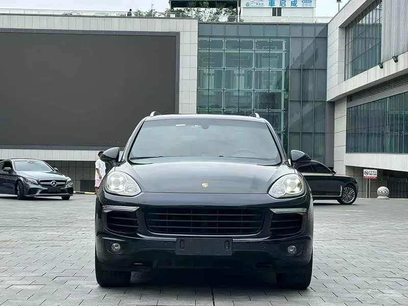Porsche Cayenne — фото 2