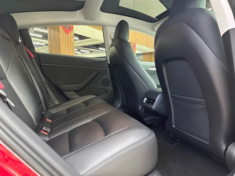 Tesla Model 3 — фото 14