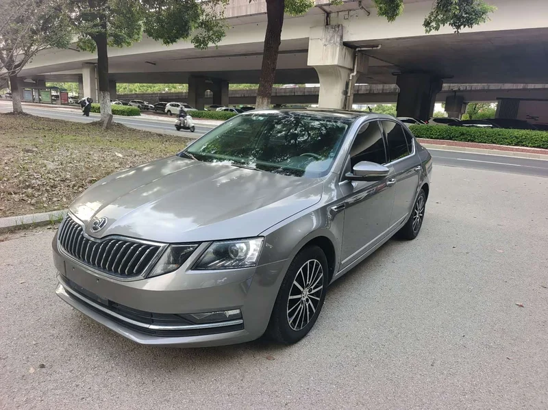 Volkswagen Octavia — фото 1
