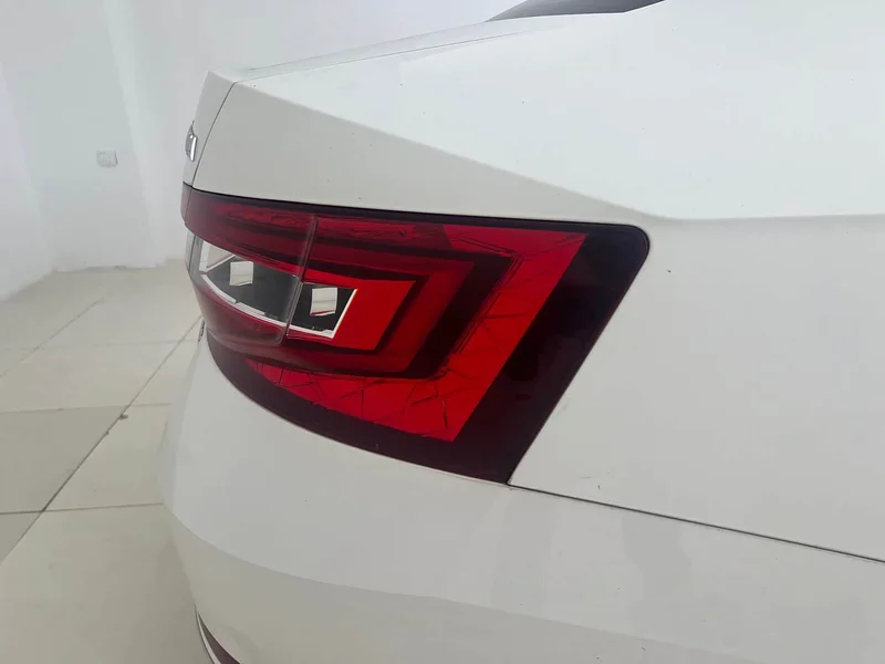 Skoda Superb — фото 12