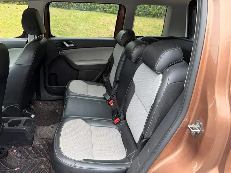 Skoda Yeti — фото 12