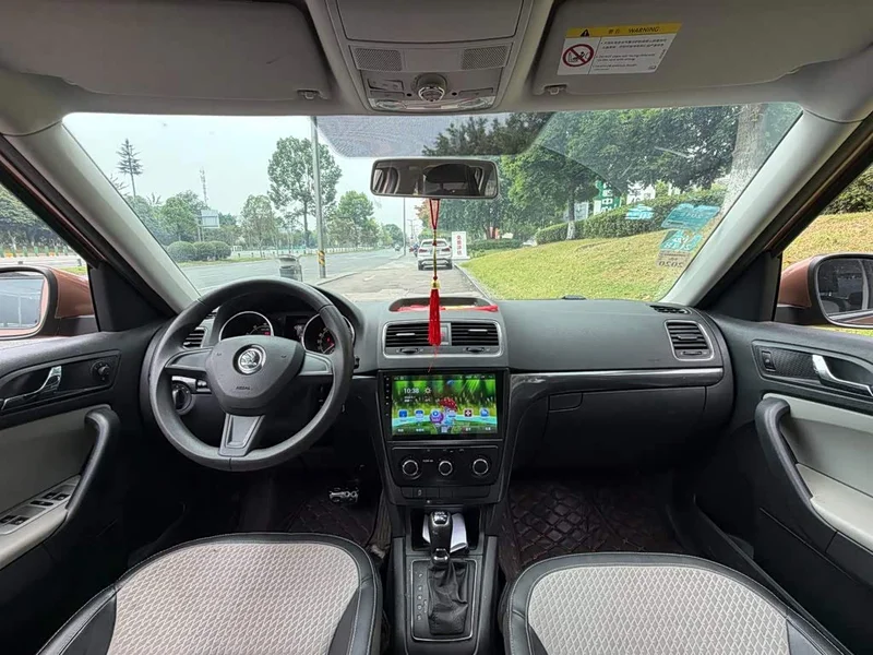 Skoda Yeti — фото 13