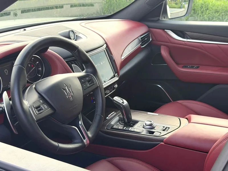 Maserati Levante — фото 12