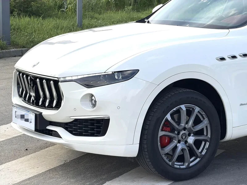 Maserati Levante — фото 14