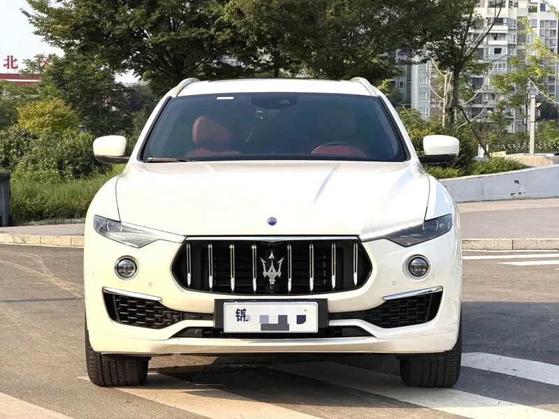 Maserati Levante — фото 2