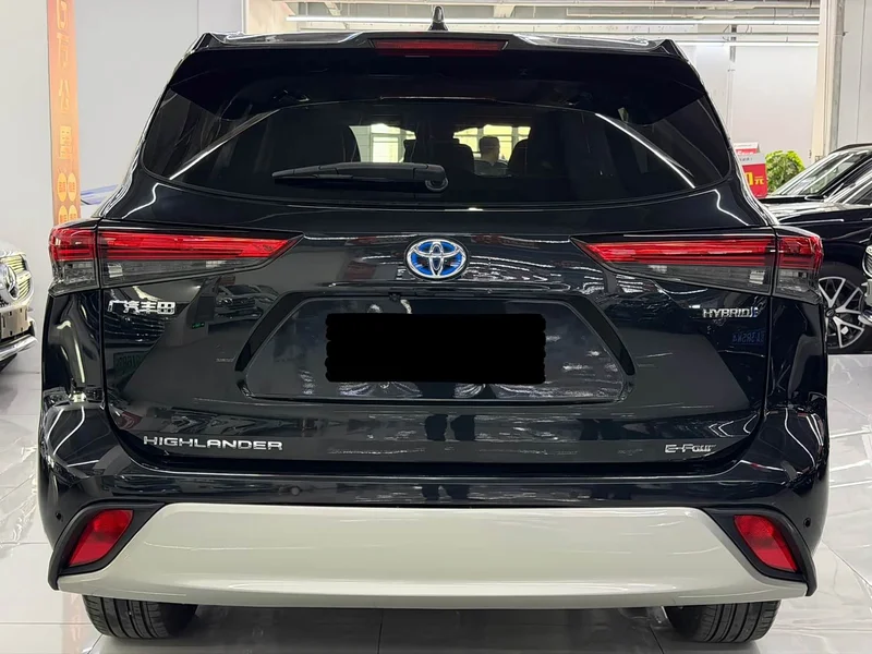 Toyota Highlander — фото 7