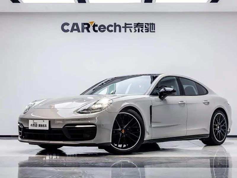 Porsche Panamera — фото 1