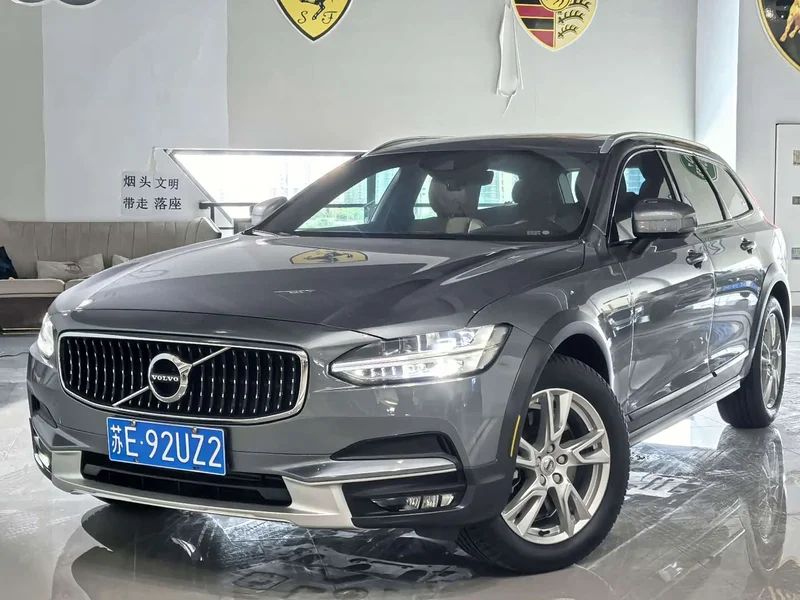 Volvo V90 — фото 1
