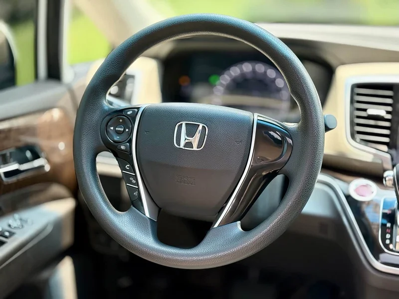 Honda Odyssey — фото 8
