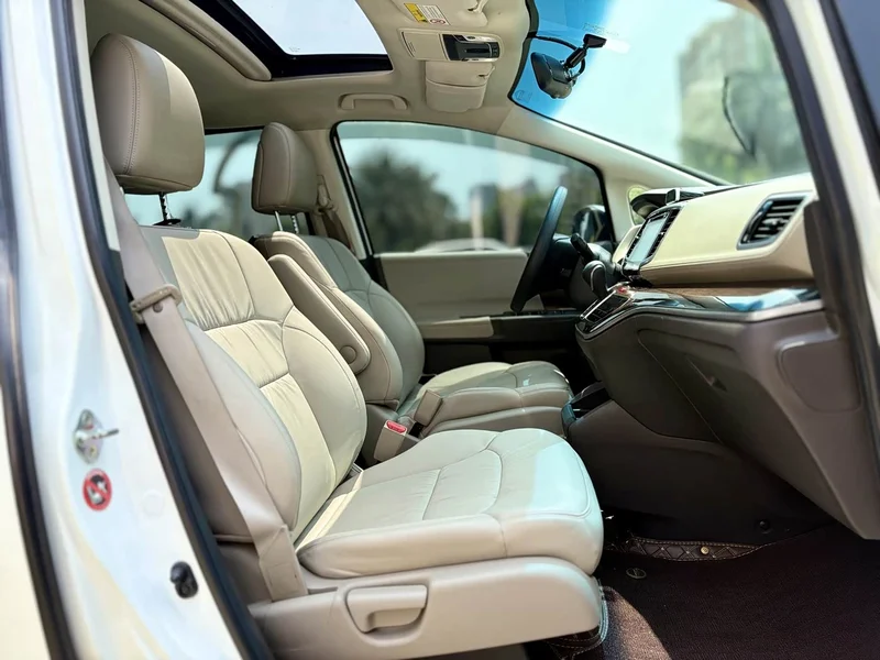 Honda Odyssey — фото 10