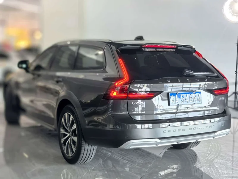 Volvo V90 — фото 4