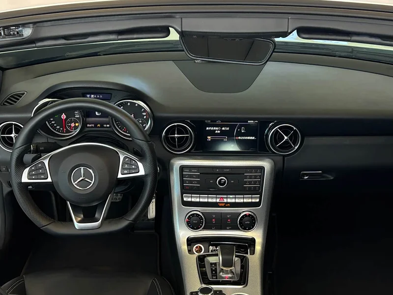 Mercedes-Benz SLC — фото 14