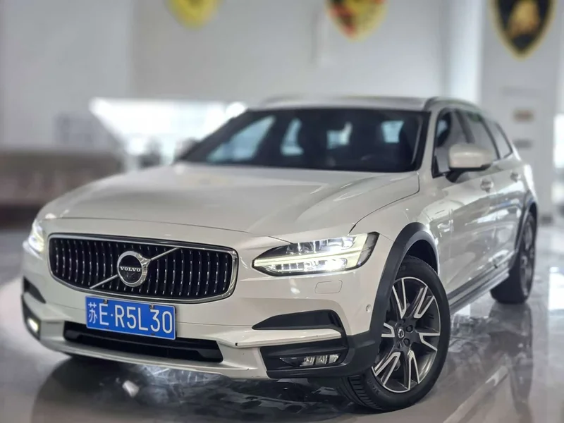 Volvo V90 — фото 1