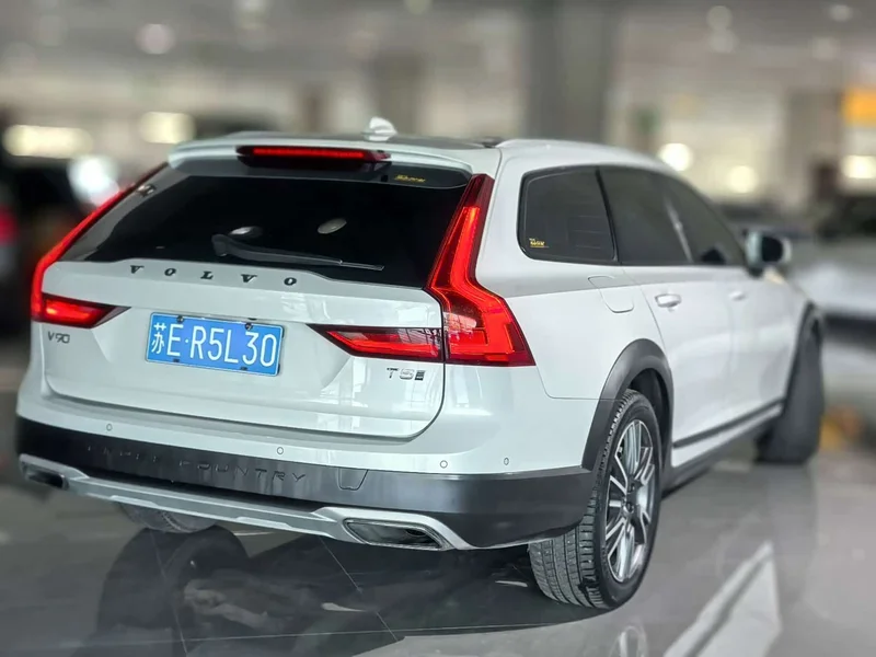 Volvo V90 — фото 4