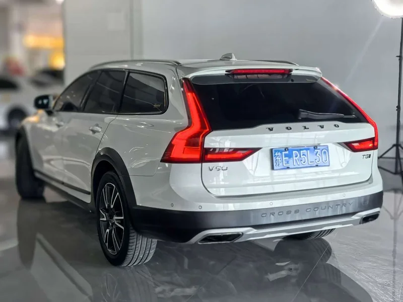 Volvo V90 — фото 5