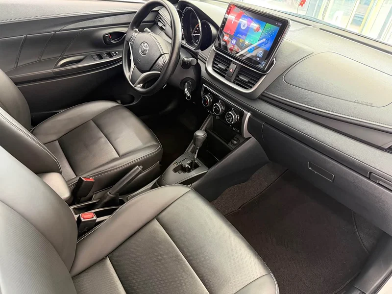 Toyota Yaris L — фото 15