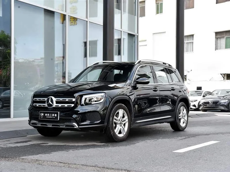 Mercedes-Benz GLB — фото 1