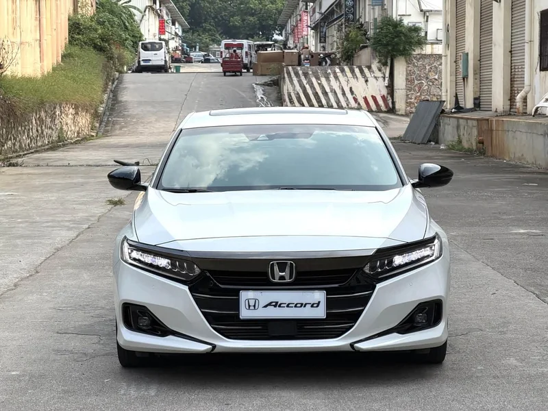 Honda Accord — фото 2