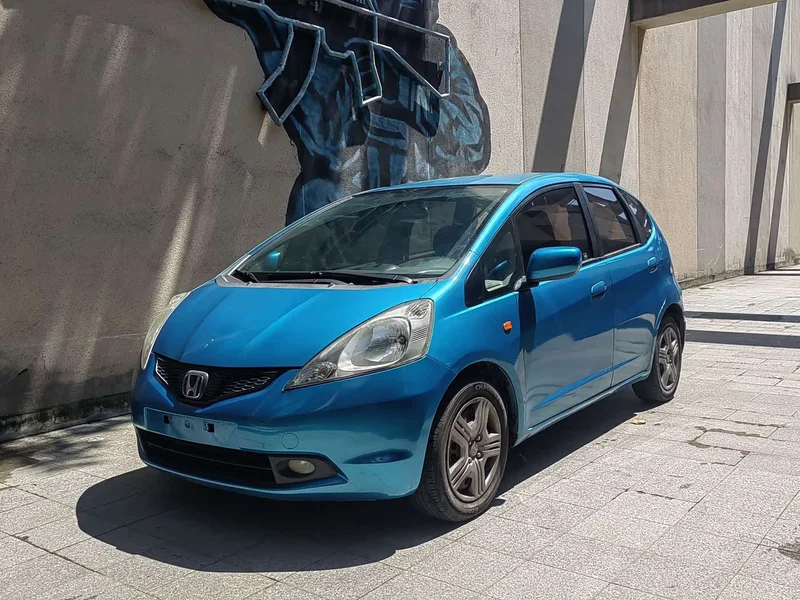 Honda Fit — фото 1