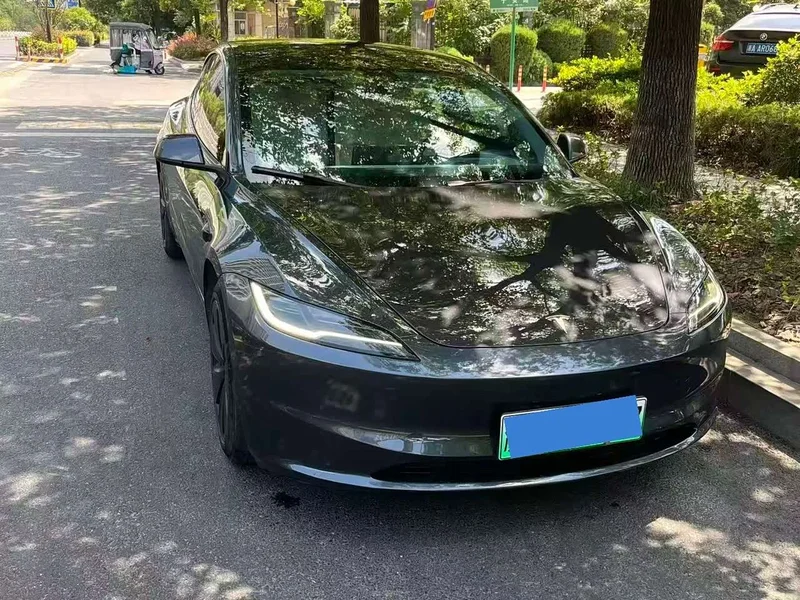 Tesla Model 3 — фото 2