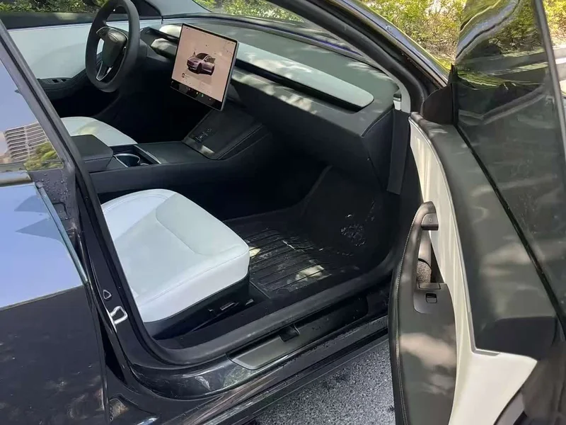 Tesla Model 3 — фото 5