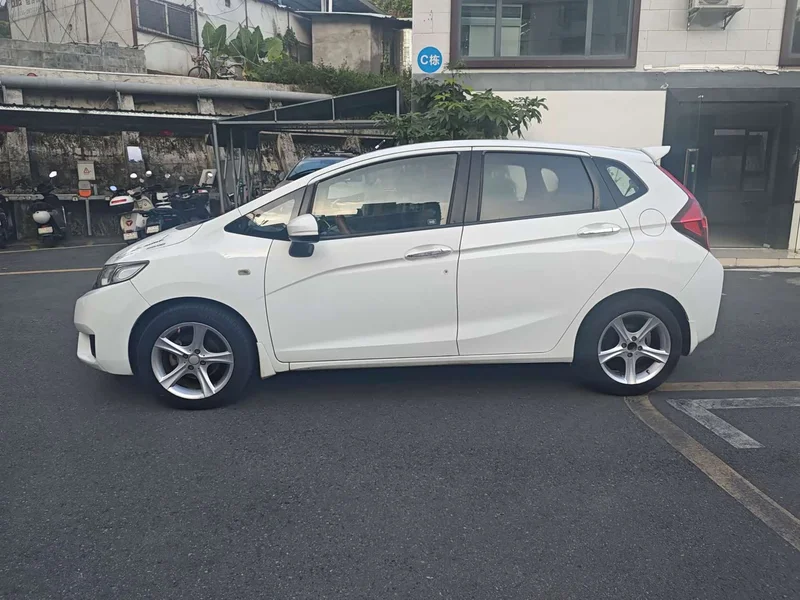 Honda Fit — фото 3