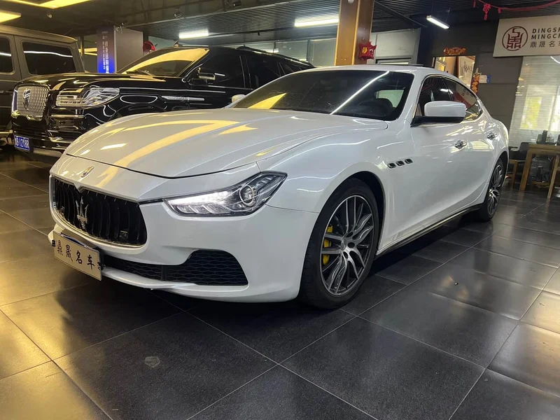 Maserati Ghibli — фото 1