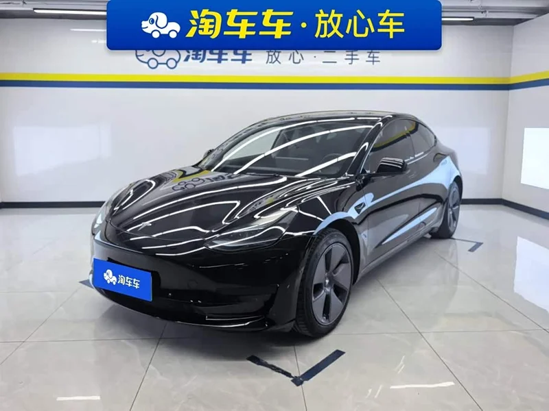 Tesla Model 3 — фото 1
