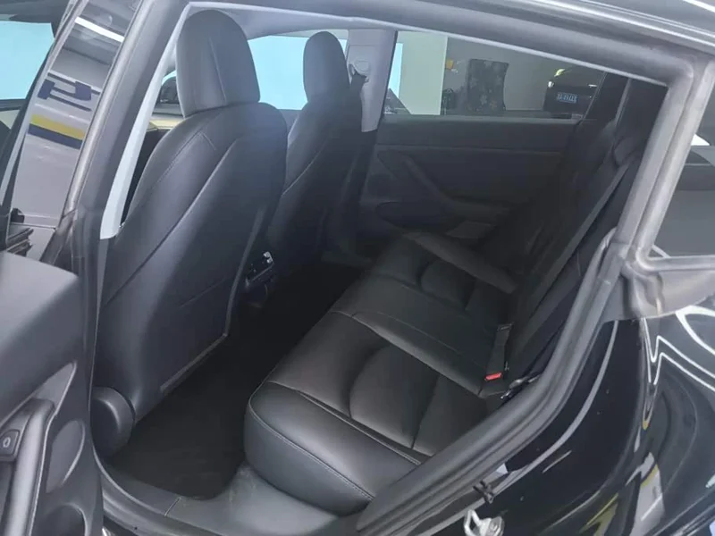 Tesla Model 3 — фото 11