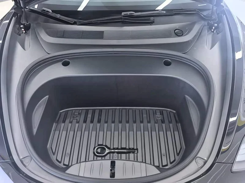 Tesla Model 3 — фото 10