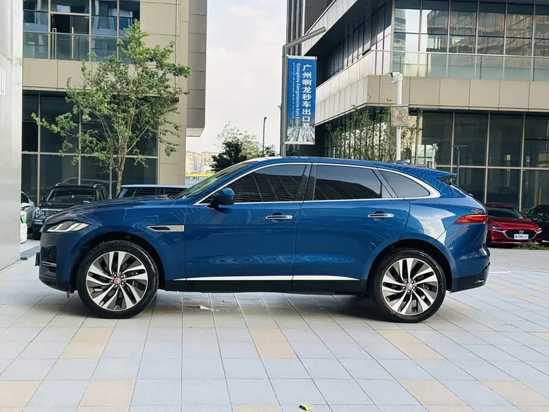 Jaguar F-PACE — фото 4