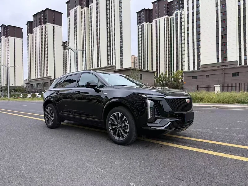 Cadillac XT5 — фото 1