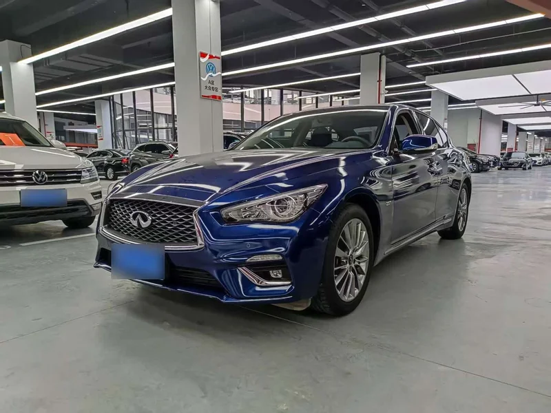 Infiniti Q50L