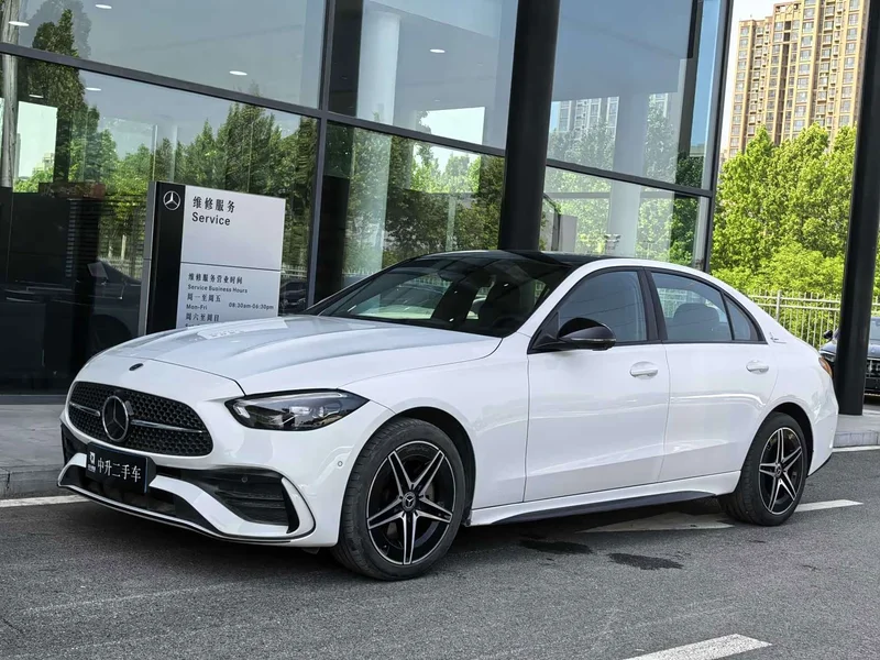 Mercedes-Benz C-Class — фото 1