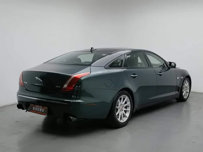 Jaguar XJ — фото 2