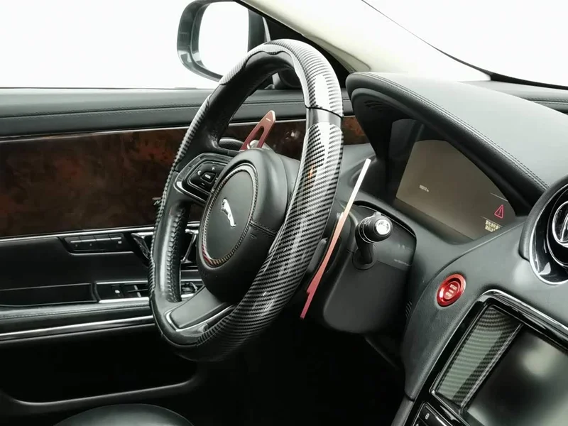 Jaguar XJ — фото 22