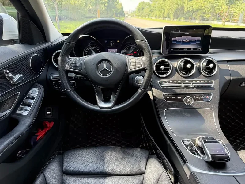 Mercedes-Benz C-Class — фото 12