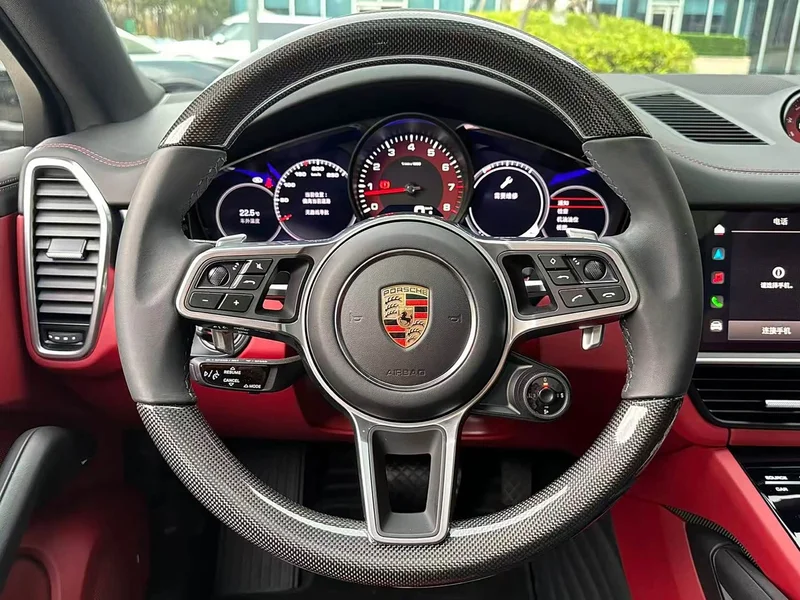 Porsche Cayenne — фото 11