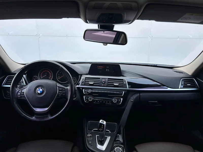 BMW 3-Series — фото 14